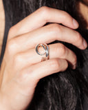 MOBIUS RING